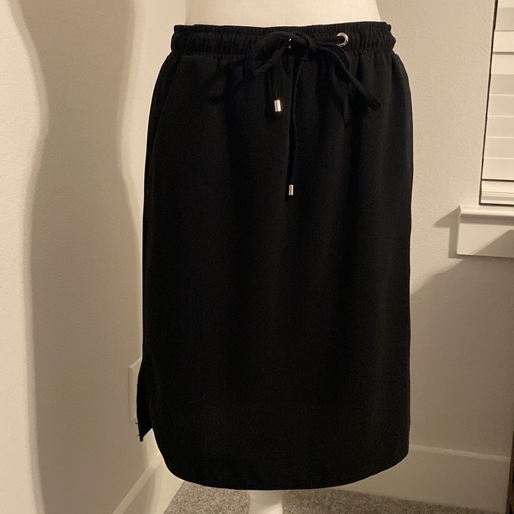 knee length drawstring black skirt
